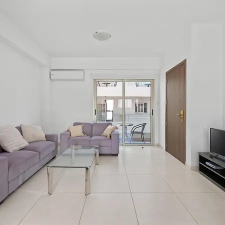 Downtown Comfort Apartment Larnaca Exterior photo