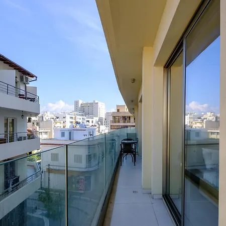 Downtown Comfort Apartment Larnaca Exterior photo